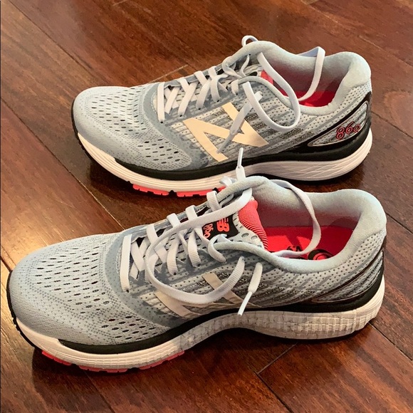 New balance sneakers - Picture 3 of 8